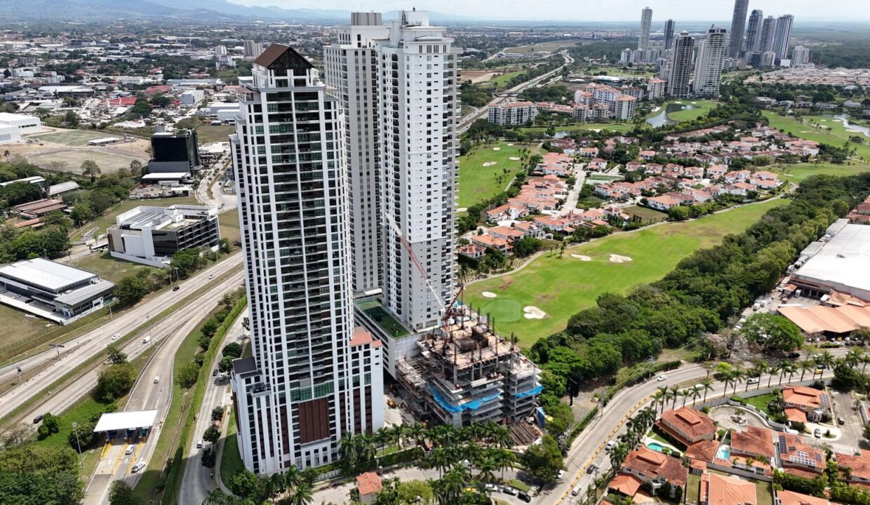 Views of the Santa Maria neighborhood