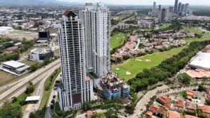 Views of the Santa Maria neighborhood